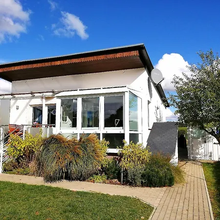 Am Mit Ruderboot 度假居 Mustin (Mecklenburg-Vorpommern)