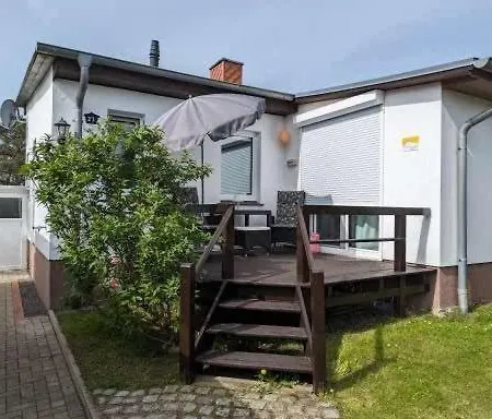 Am Mit Ruderboot * Mustin (Mecklenburg-Vorpommern)