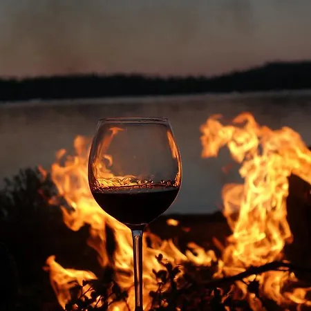 Am Mit Ruderboot * Mustin (Mecklenburg-Vorpommern)